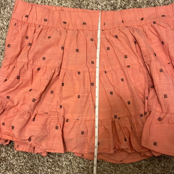 Jcrew Women's Peach tiered mini Skirt size Large - Picture 7 of 7
